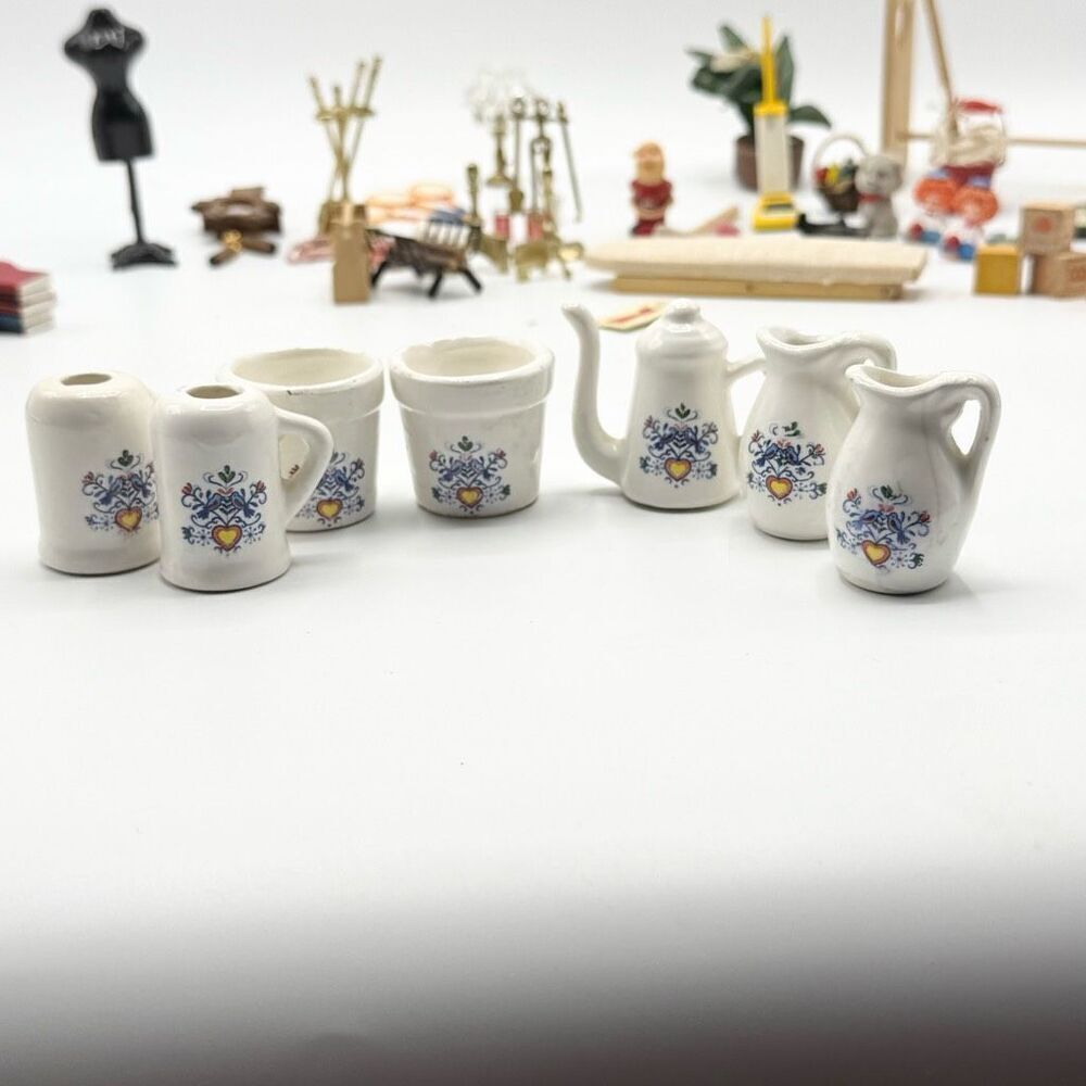Unbranded Vintage Ceramic Dollhouse Furniture 1:12 Scale Teapot Teacup Pitcher S